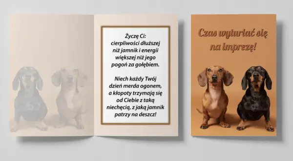 Dwa jamniki, jeden rudy, drugi czarny, na kartce z życzeniami dla psa. "Czas wyturlać się na imprezę!